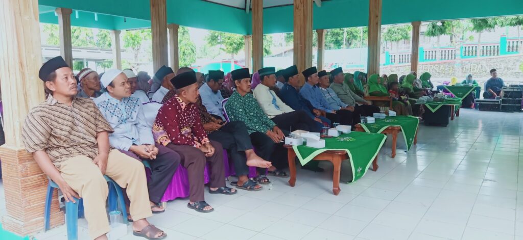 PERINGATAN TAHUN BARU ISLAM 1445 HIJRIYAH: SANTUNAN ANAK YATIM DAN LANSIA DI DESA PEGADINGAN
